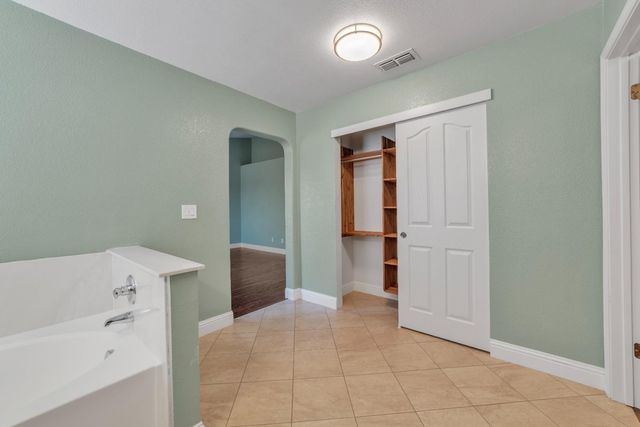 1021 Kirby Ct, Folsom, CA 95630