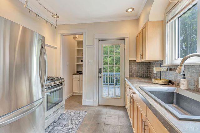 3734 Woodland Avenue, Cincinnati, OH 45209