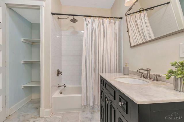 3734 Woodland Avenue, Cincinnati, OH 45209