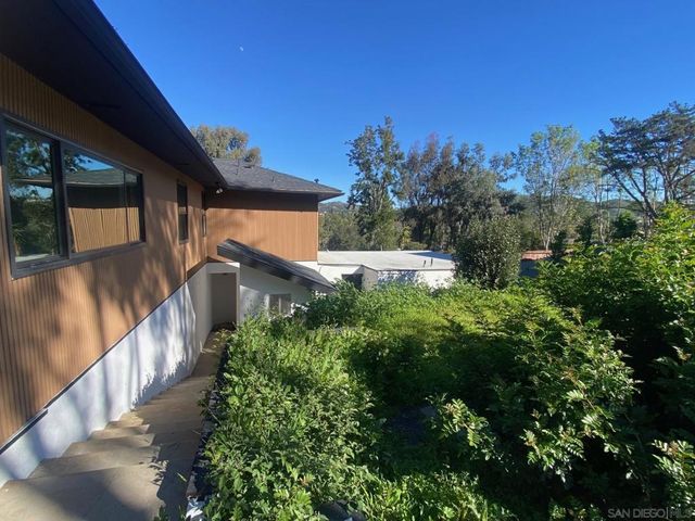 2101 Monte Vista, Vista, CA 92084