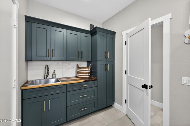 15329 W CATALINA Court, Goodyear, AZ 85395