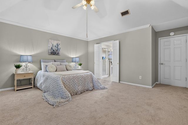 3208 Village Oak Drive, Arlington, TX 76017