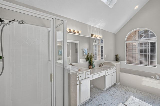 3208 Village Oak Drive, Arlington, TX 76017
