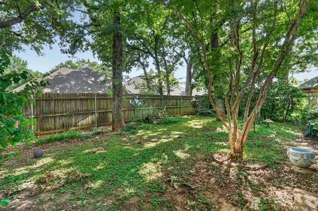 3208 Village Oak Drive, Arlington, TX 76017