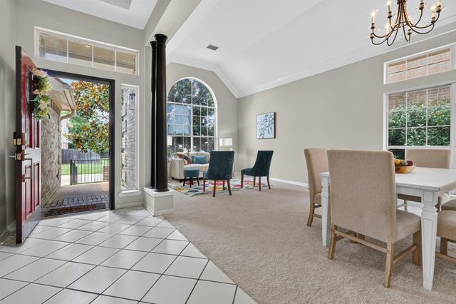 3208 Village Oak Drive, Arlington, TX 76017