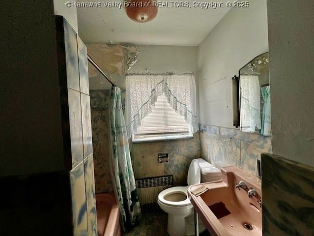 161 Kanawha Avenue, Smithers, WV 25186