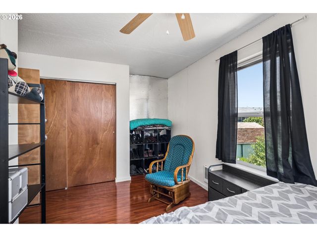 4860 A St, Springfield, OR 97478
