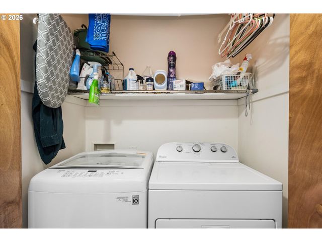 4860 A St, Springfield, OR 97478