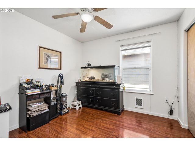 4860 A St, Springfield, OR 97478