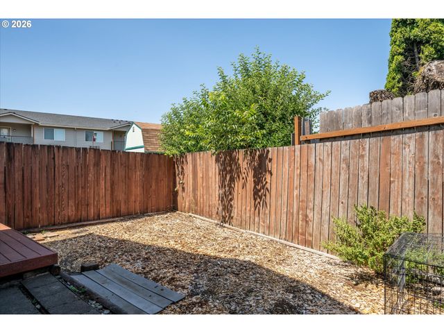 4860 A St, Springfield, OR 97478