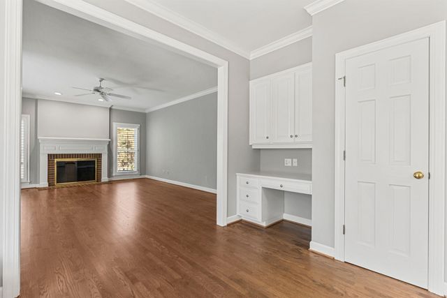 213 E Woodglen Road, Spartanburg, SC 29301