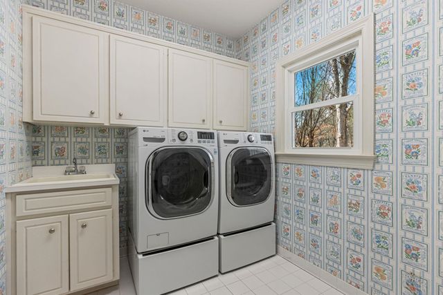 213 E Woodglen Road, Spartanburg, SC 29301