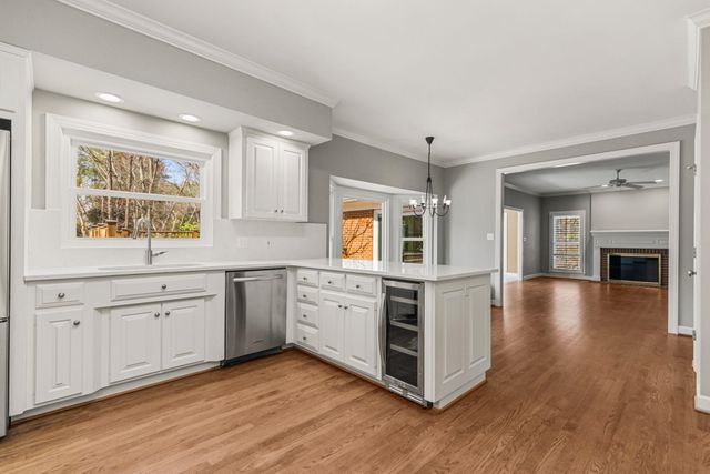 213 E Woodglen Road, Spartanburg, SC 29301