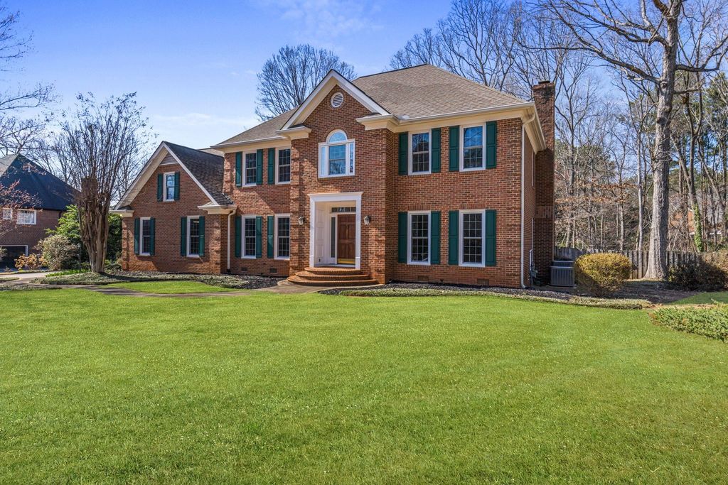 213 E Woodglen Road, Spartanburg, SC 29301