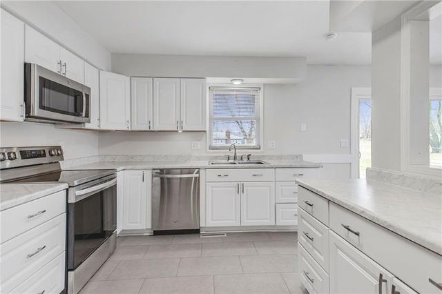 605 E Maple Street, Archie, MO 64725