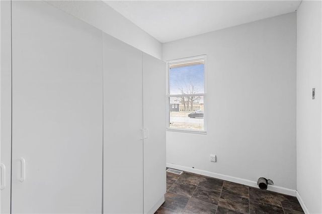 605 E Maple Street, Archie, MO 64725