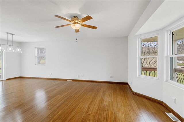 605 E Maple Street, Archie, MO 64725