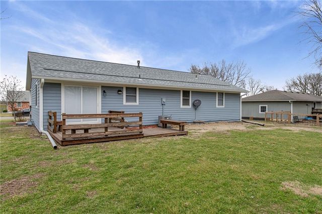 605 E Maple Street, Archie, MO 64725