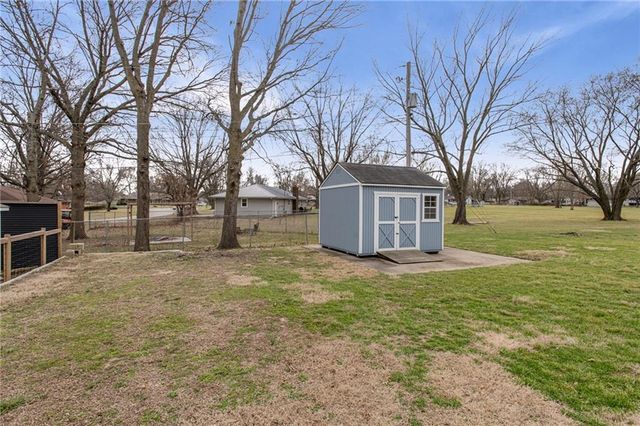 605 E Maple Street, Archie, MO 64725