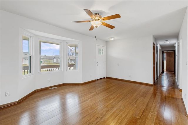 605 E Maple Street, Archie, MO 64725