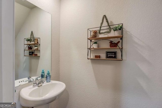 802 Robbie Lane, Monroe, GA 30655