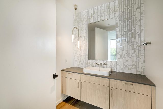1006 Baylor ST 203, Austin, TX 78703