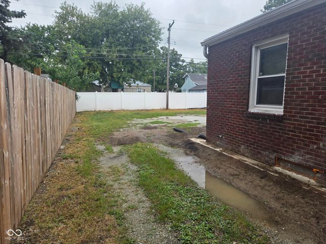 5214 W 10th Street, Indianapolis, IN 46224