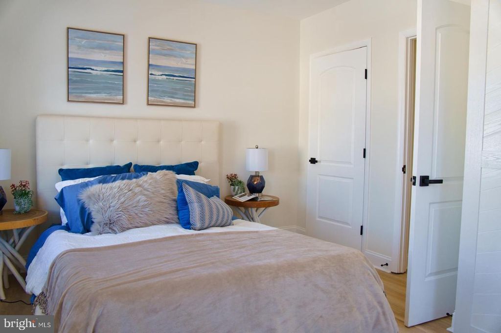 Image 10 of property listing at 4003 OAKFORD AVE, Baltimore, MD 21215