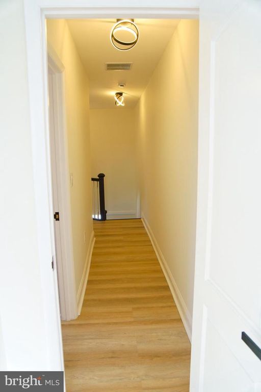 Image 17 of property listing at 4003 OAKFORD AVE, Baltimore, MD 21215