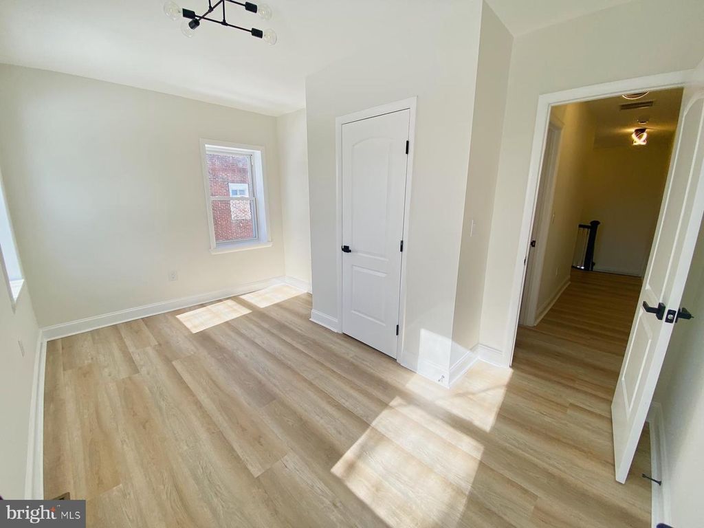 Image 22 of property listing at 4003 OAKFORD AVE, Baltimore, MD 21215
