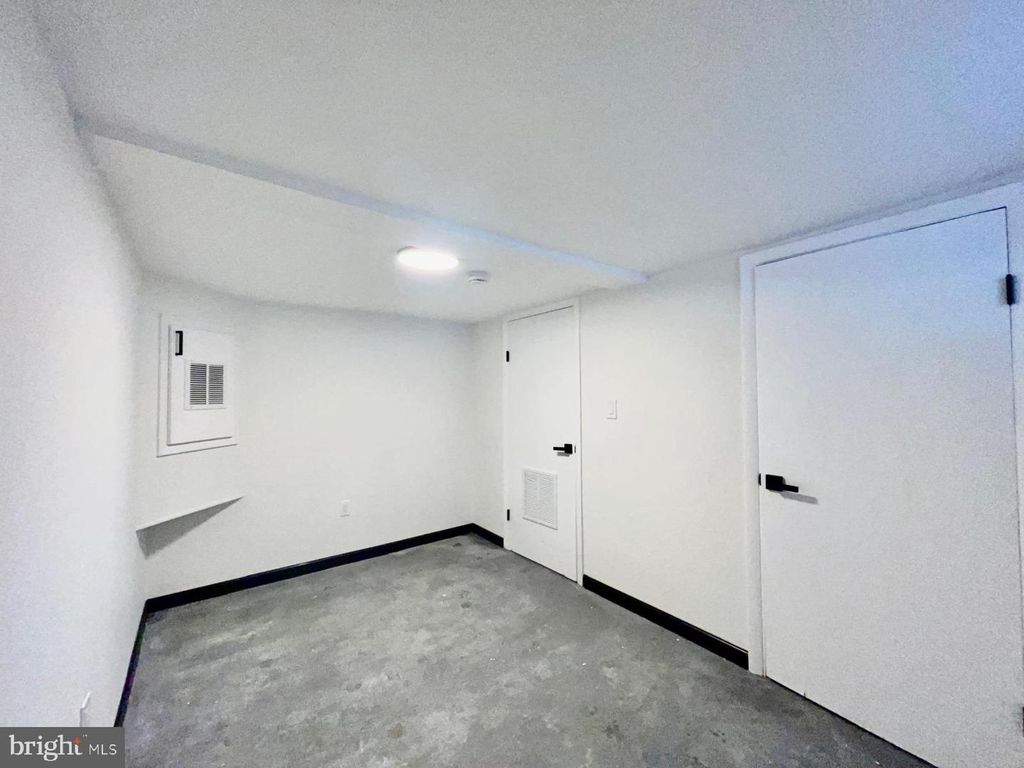 Image 29 of property listing at 4003 OAKFORD AVE, Baltimore, MD 21215