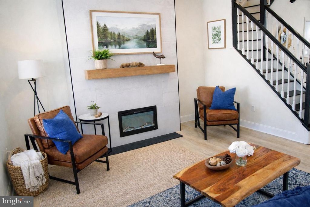 Image 3 of property listing at 4003 OAKFORD AVE, Baltimore, MD 21215