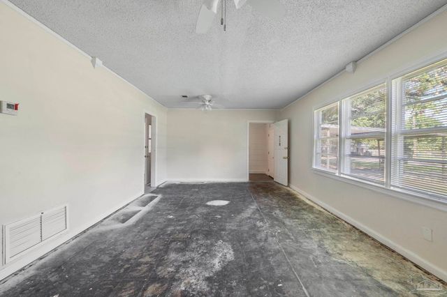 258 Omega Ct, Pensacola, FL 32506