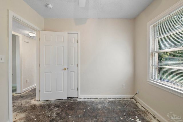 258 Omega Ct, Pensacola, FL 32506