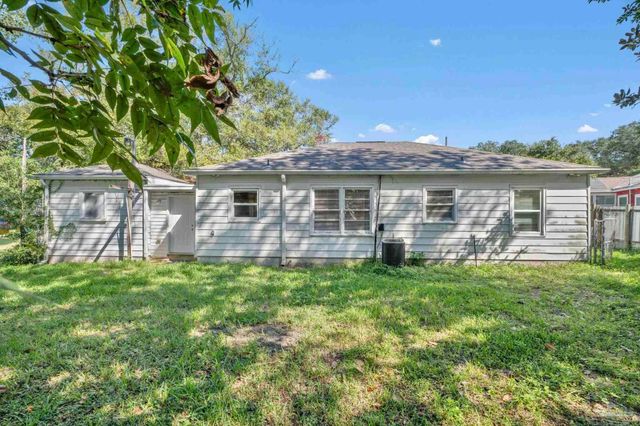 258 Omega Ct, Pensacola, FL 32506