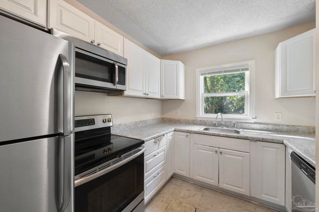 258 Omega Ct, Pensacola, FL 32506