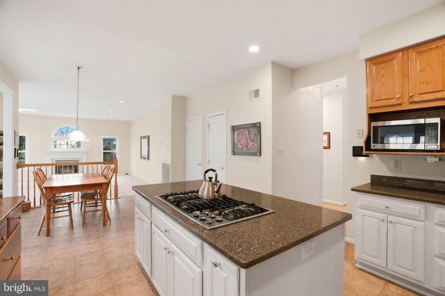 12 JAYSTONE CT, Silver Spring, MD 20905