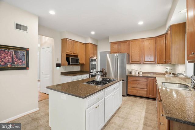 12 JAYSTONE CT, Silver Spring, MD 20905