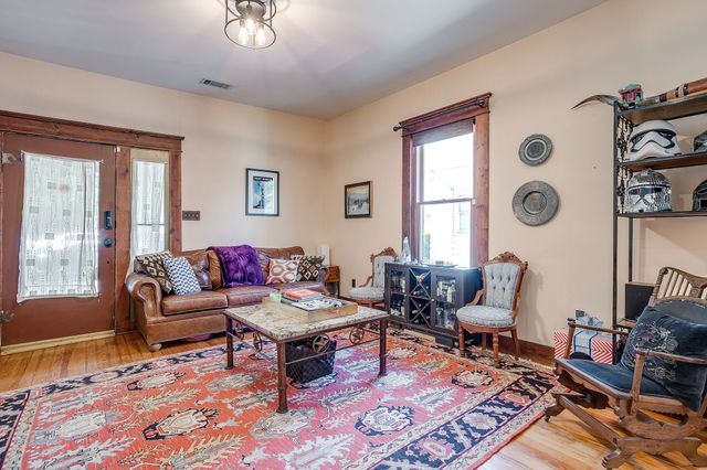 2009 Fairmount Avenue, Fort Worth, TX 76110