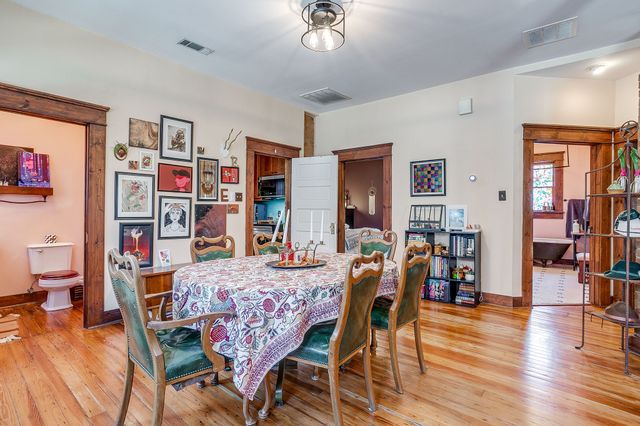 2009 Fairmount Avenue, Fort Worth, TX 76110