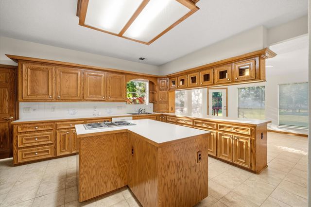 3134 Lake Island Drive, Montgomery, TX 77356