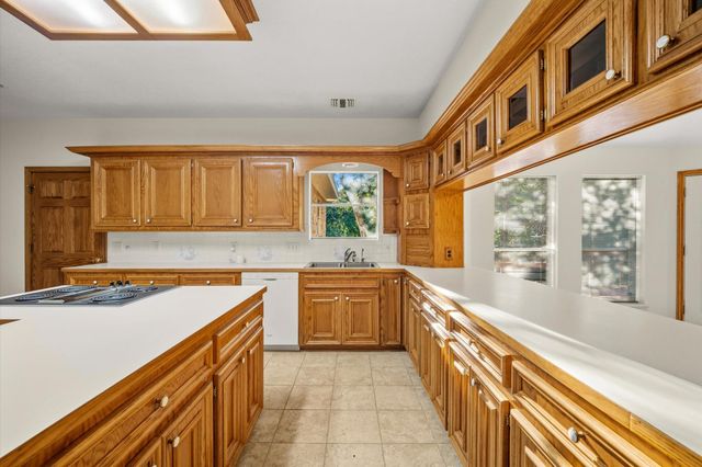 3134 Lake Island Drive, Montgomery, TX 77356