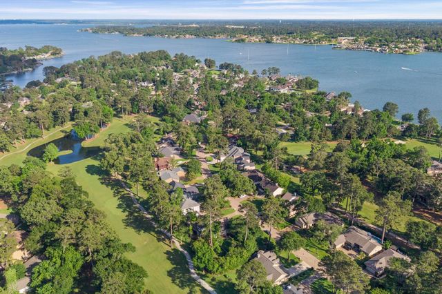 3134 Lake Island Drive, Montgomery, TX 77356