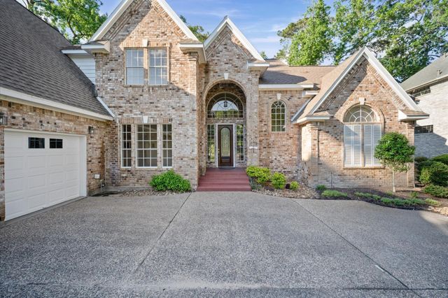 3134 Lake Island Drive, Montgomery, TX 77356
