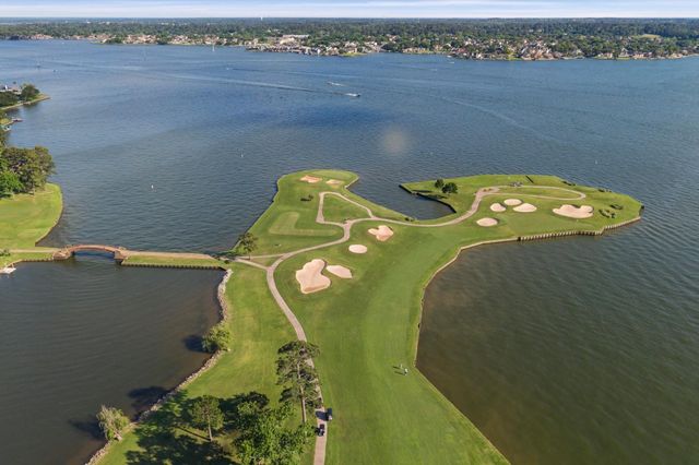3134 Lake Island Drive, Montgomery, TX 77356