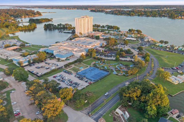 3134 Lake Island Drive, Montgomery, TX 77356