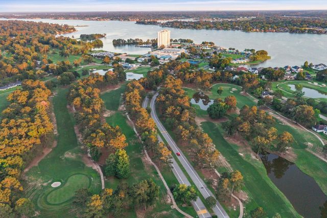 3134 Lake Island Drive, Montgomery, TX 77356