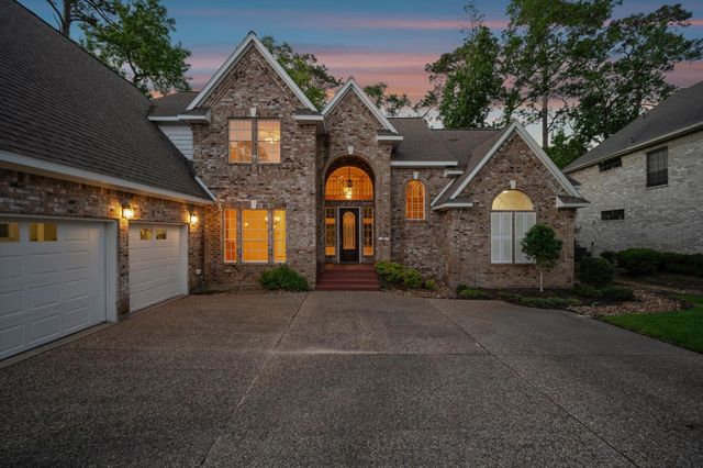 3134 Lake Island Drive, Montgomery, TX 77356