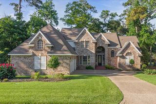 3134 Lake Island Drive, Montgomery, TX 77356