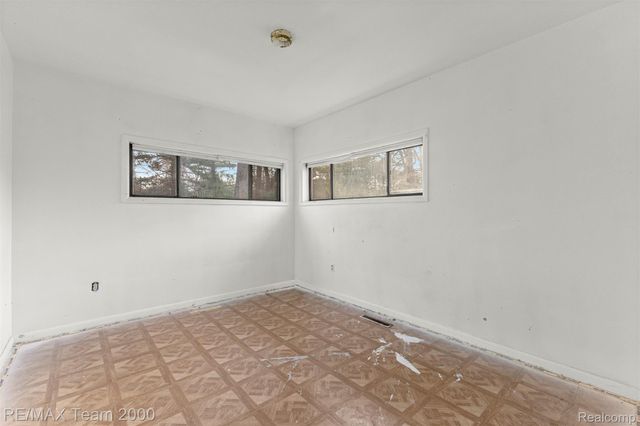 22164 Berg Road, Southfield, MI 48033